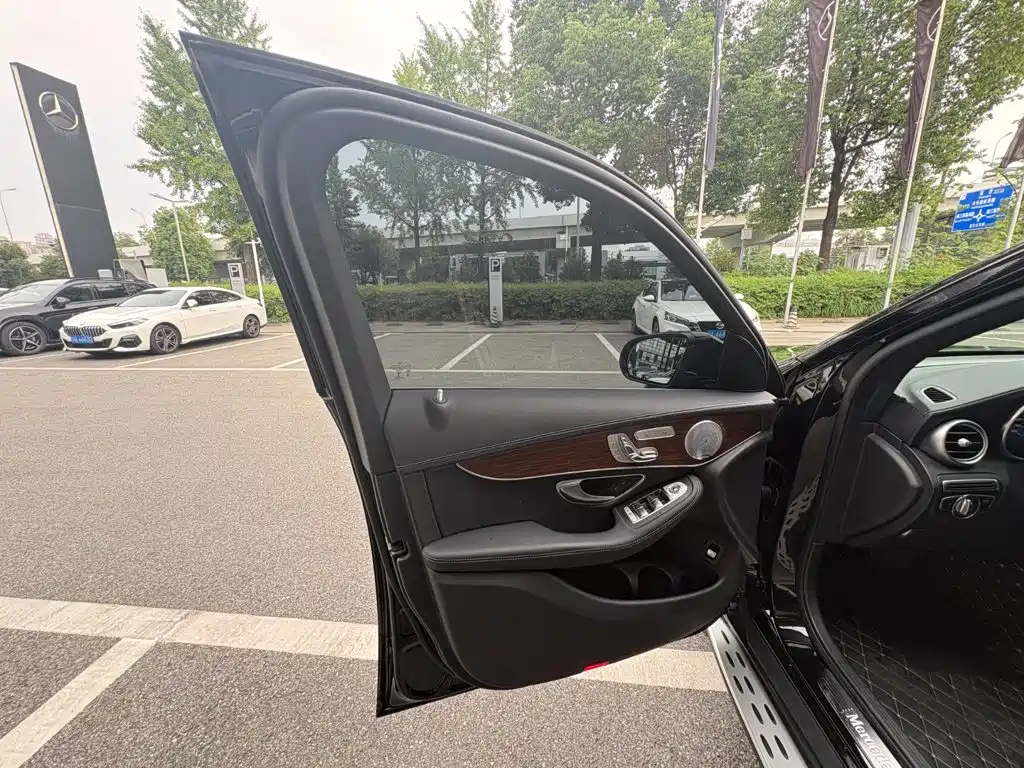 Mercedes-Benz GLC — миниатюра 19