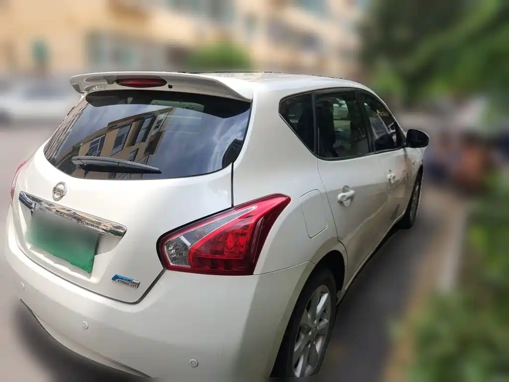 Nissan Tiida — миниатюра 5