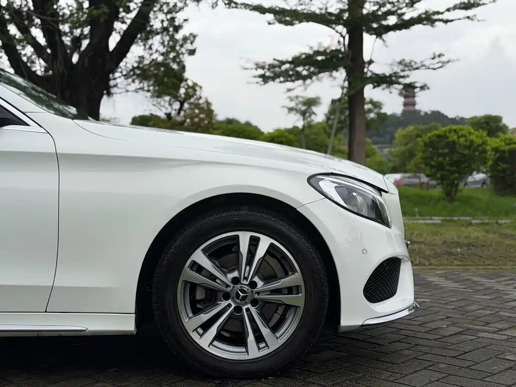 Mercedes-Benz C-Class — миниатюра 10