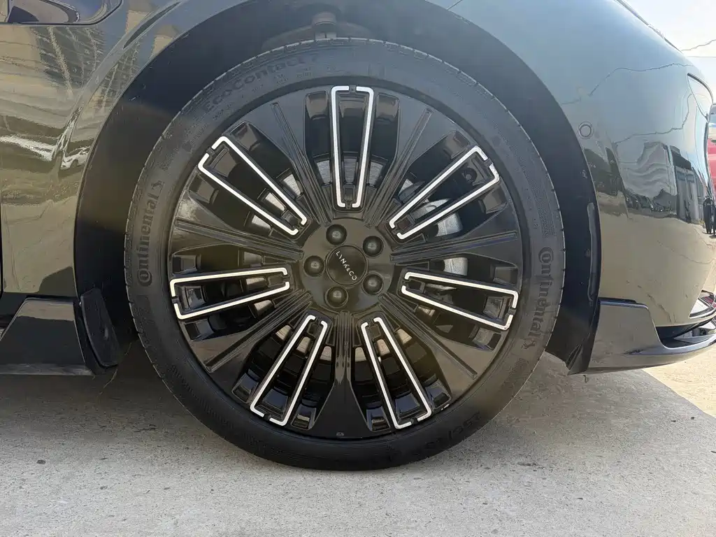 Lynk & Co 10 — миниатюра 19