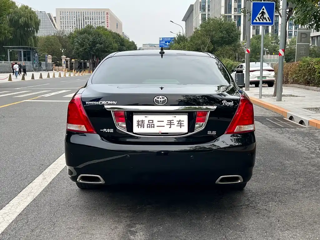 Toyota Crown 2010 2.5L Royal