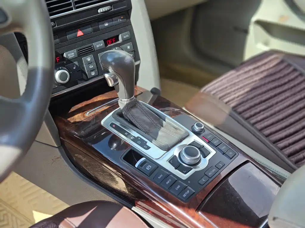 Audi A6L — миниатюра 12