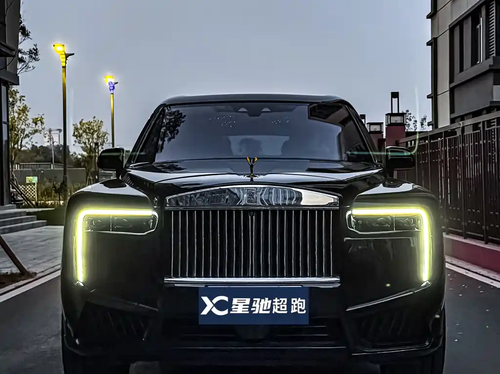Rolls-Royce Cullinan 2018 мест