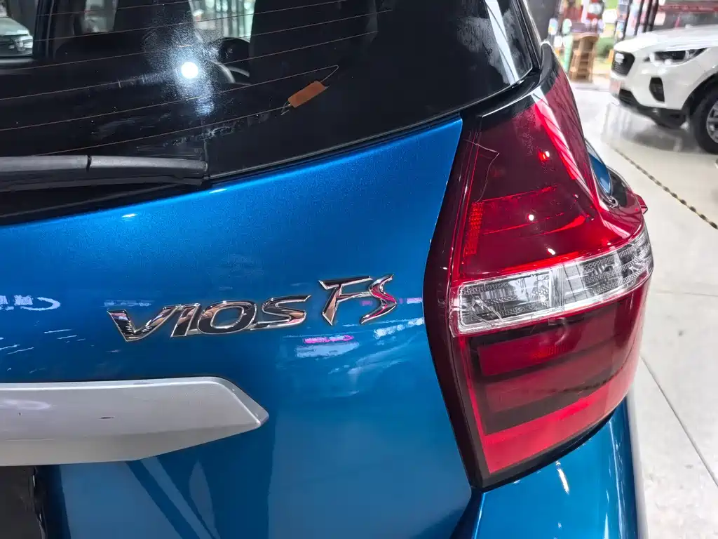 Toyota Vios FS — миниатюра 6