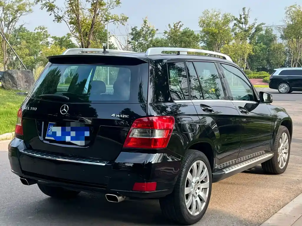 Mercedes-Benz GLK-Class (Import) — миниатюра 9