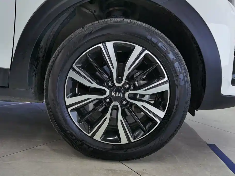 Kia KX1 — миниатюра 6