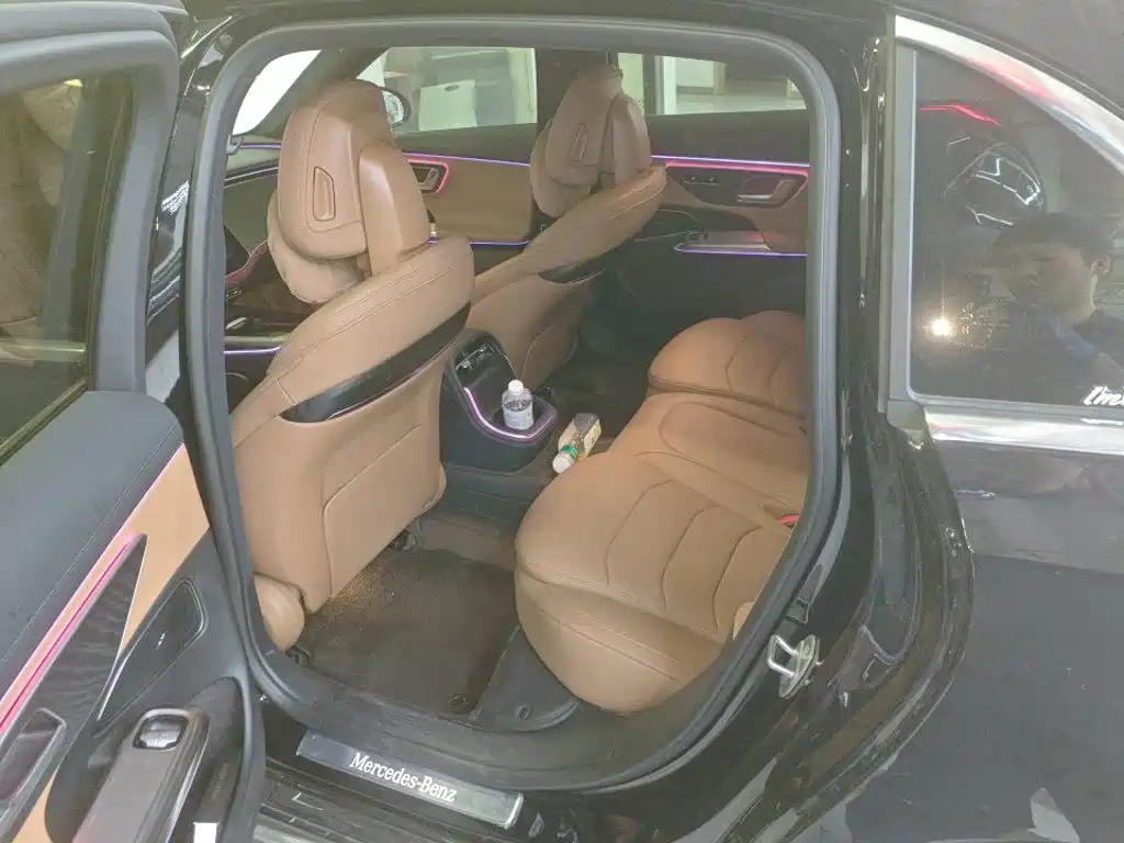 Mercedes-Benz E-Class — миниатюра 4