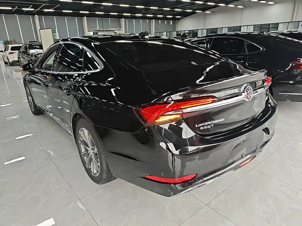Buick LaCrosse — миниатюра 5