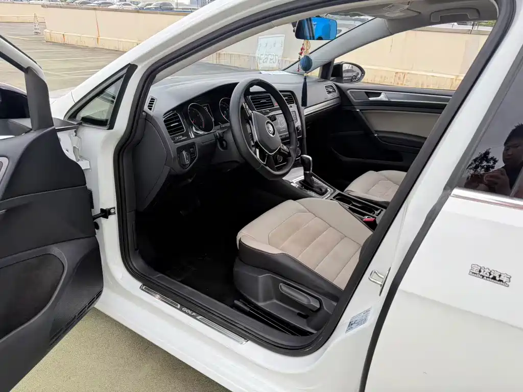 Volkswagen Golf — миниатюра 4