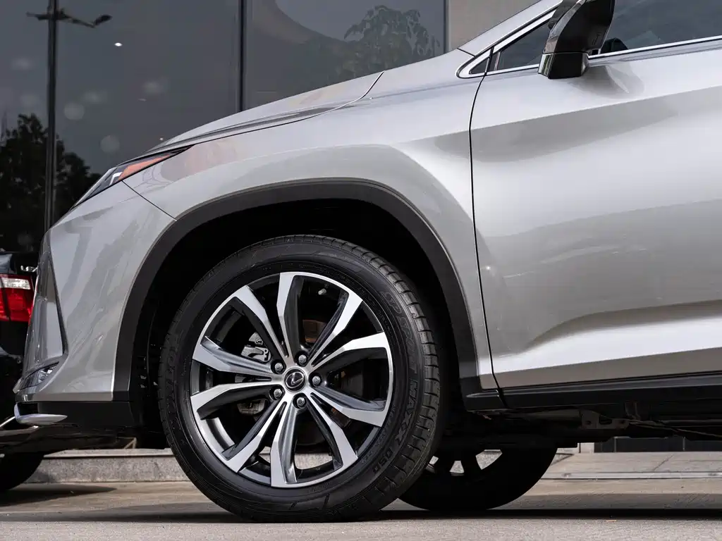 Lexus RX — миниатюра 8