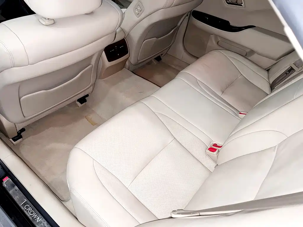 Toyota Crown 2010 2.5L Royal
