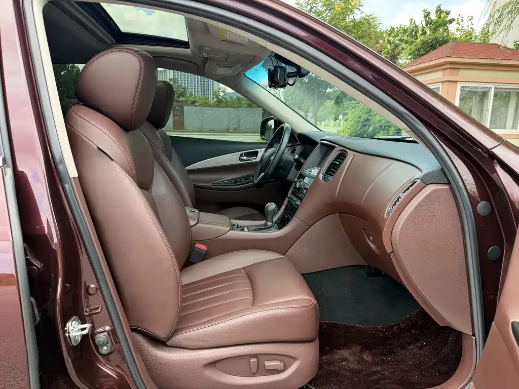 Infiniti QX50 — миниатюра 11
