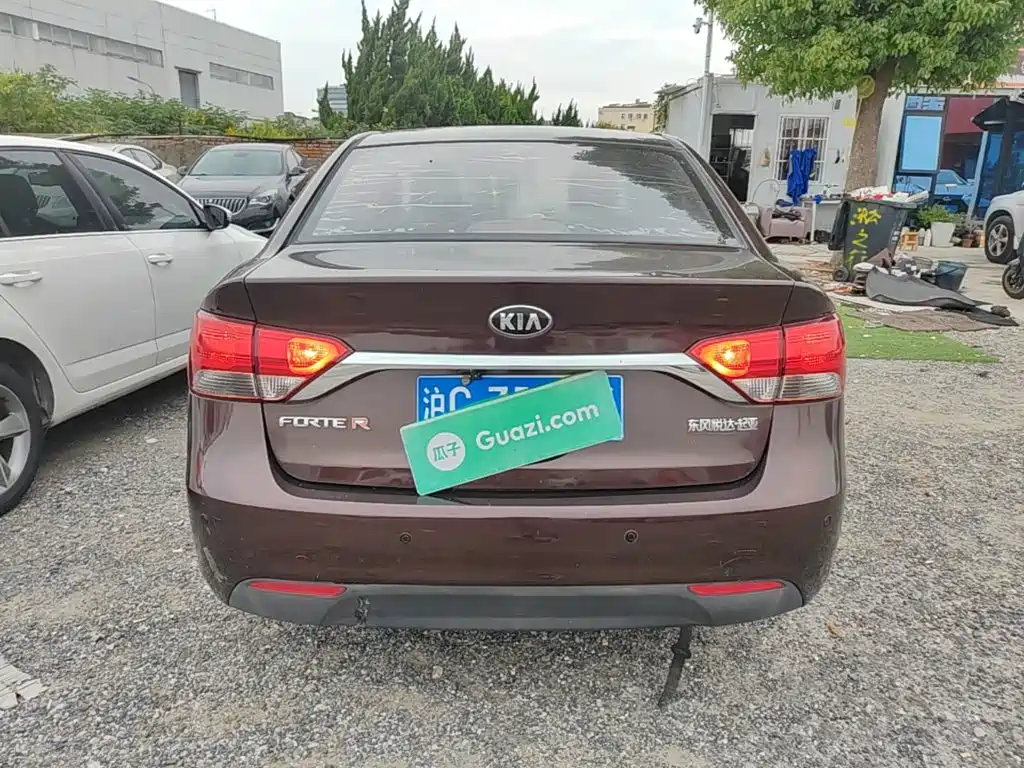 Kia Forte — миниатюра 6
