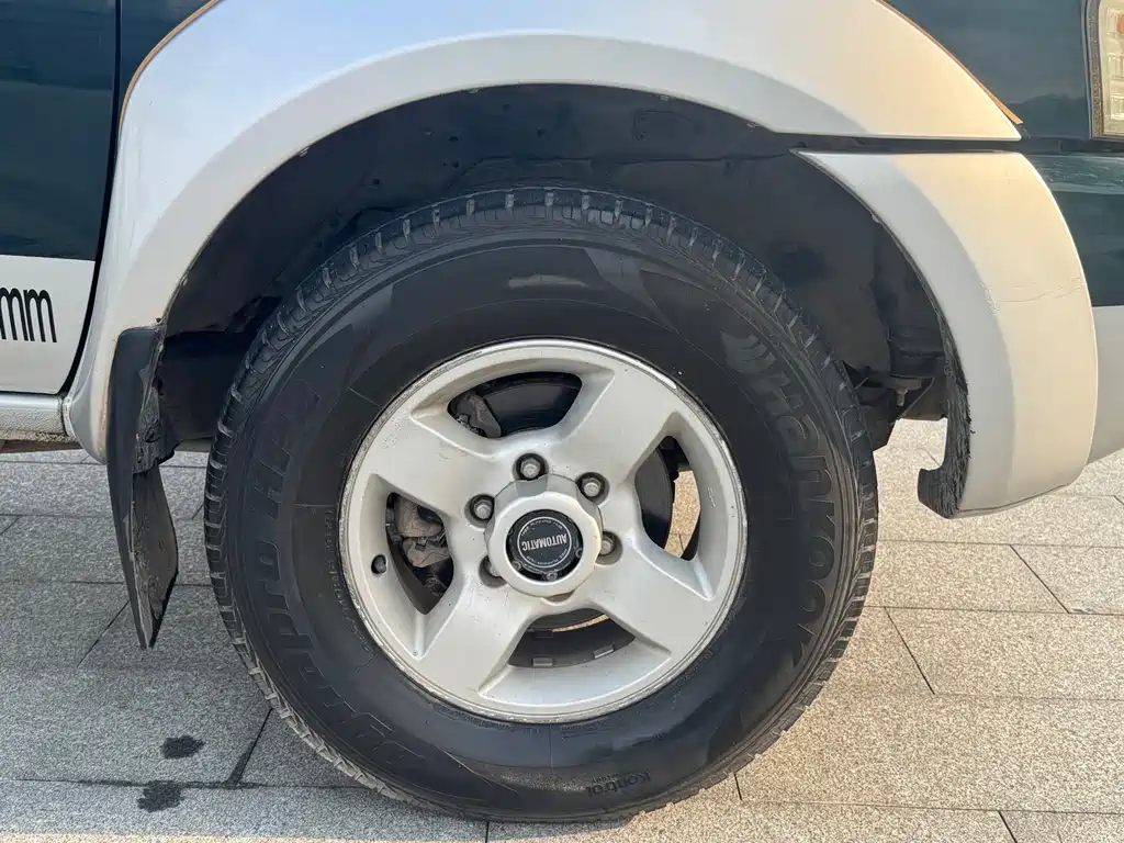 Nissan D22 — миниатюра 7