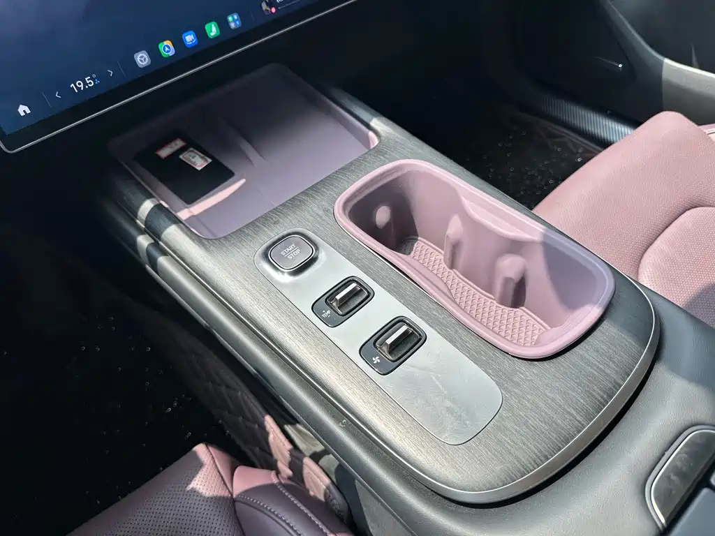 Xiaomi SU7 — миниатюра 22