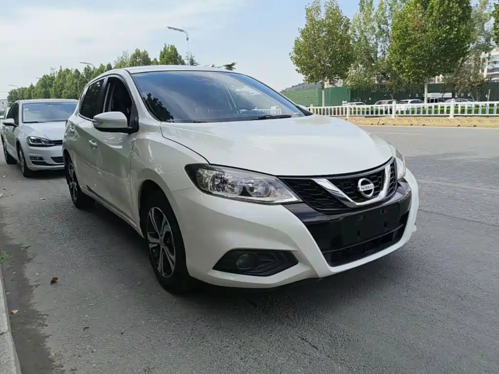Nissan Tiida — миниатюра 4