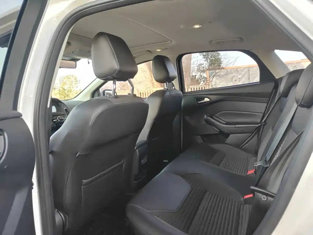Ford Focus — миниатюра 4