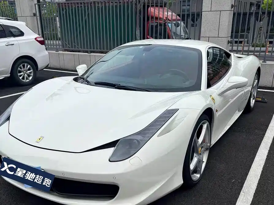 Ferrari 458 2014