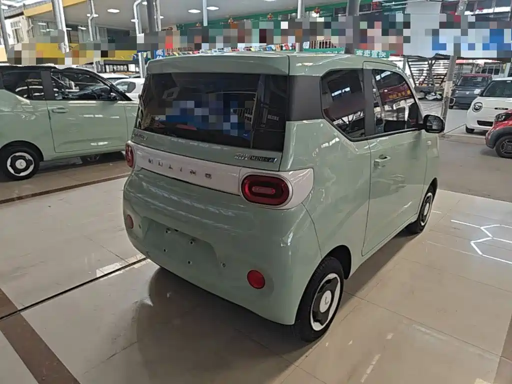 Wuling MINIEV — миниатюра 7