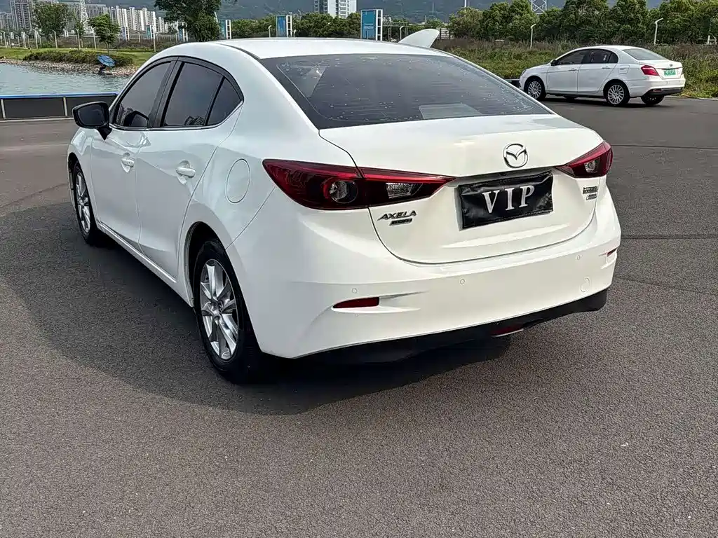 Mazda 3 Axela — миниатюра 9