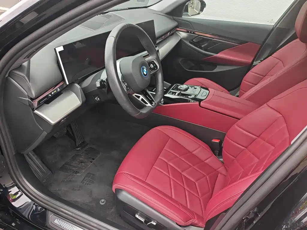 BMW i5 — миниатюра 9