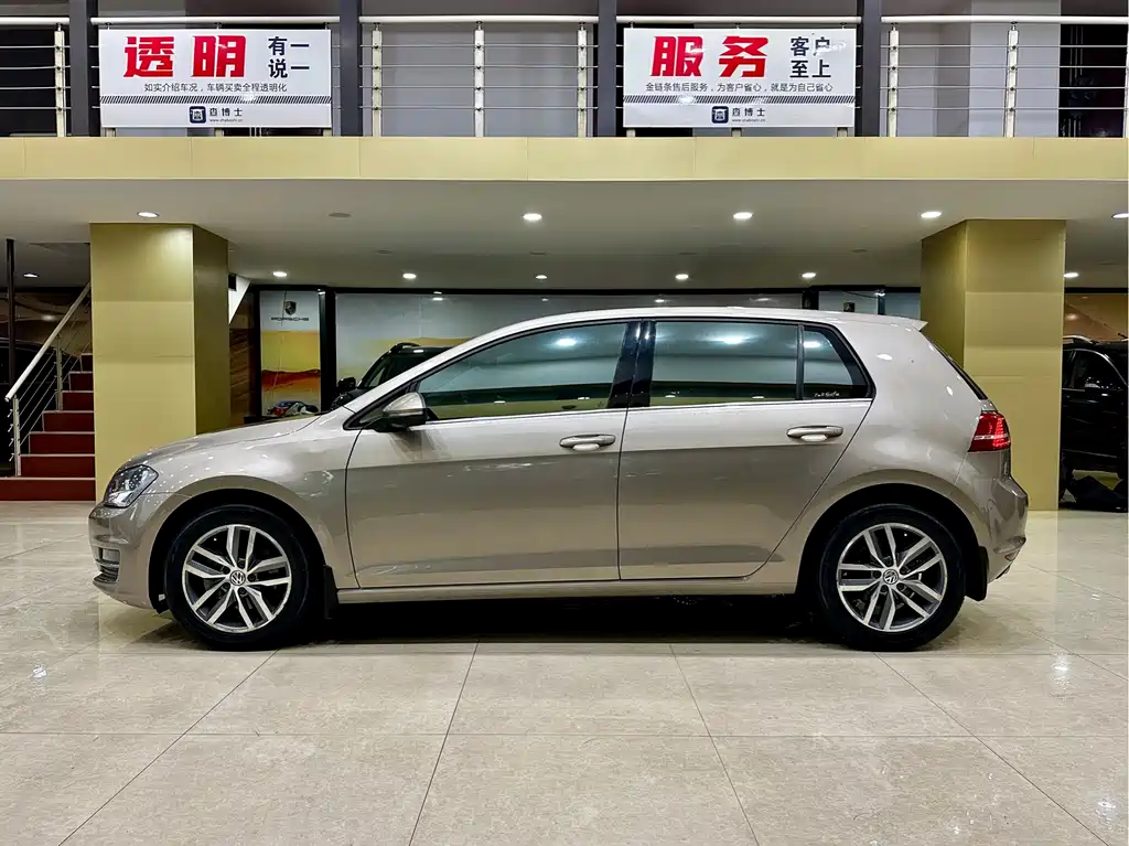 Volkswagen Golf 2016 230TSI AT Luxury