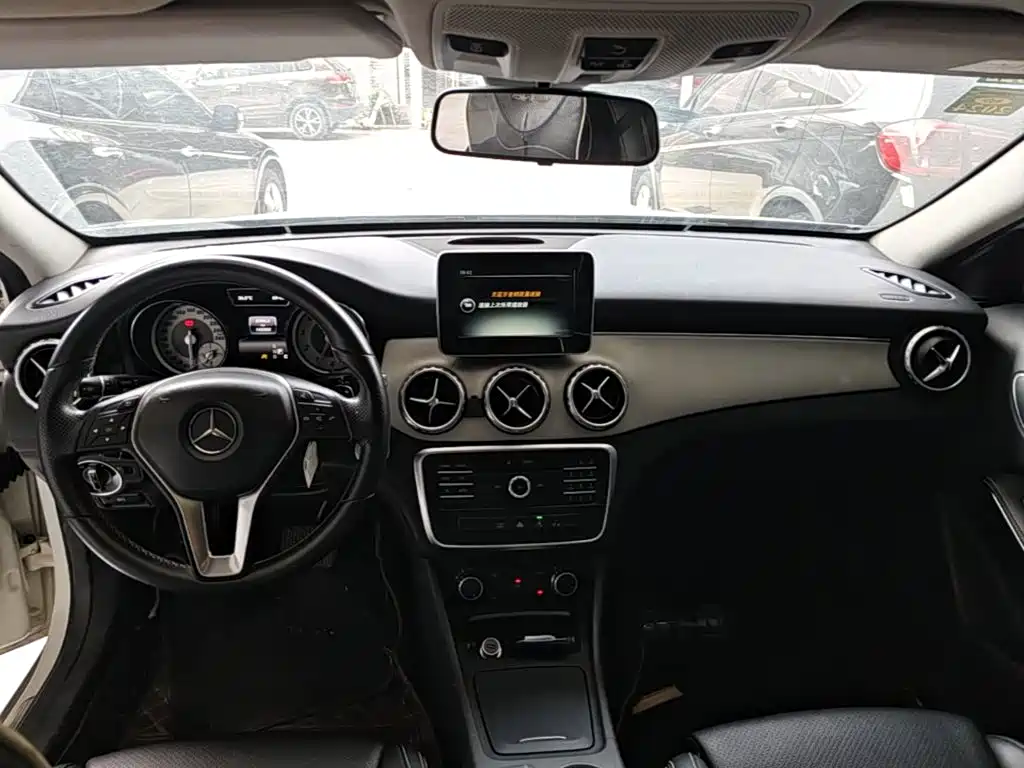 Mercedes-Benz GLA — миниатюра 10