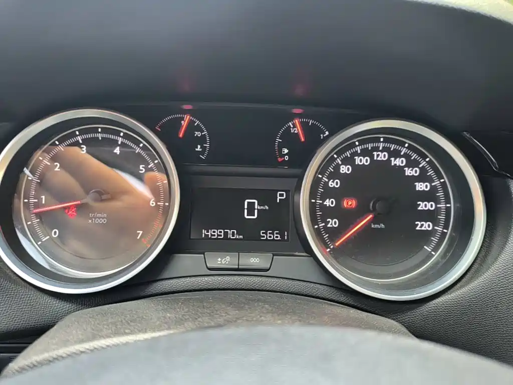 Peugeot 408 — миниатюра 12