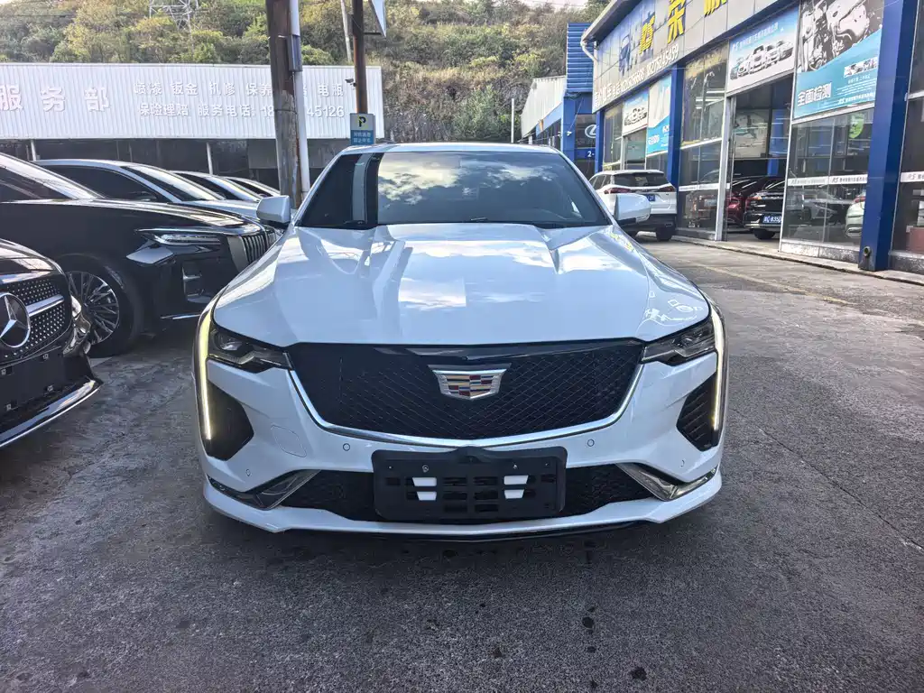 Cadillac CT4 — миниатюра 2