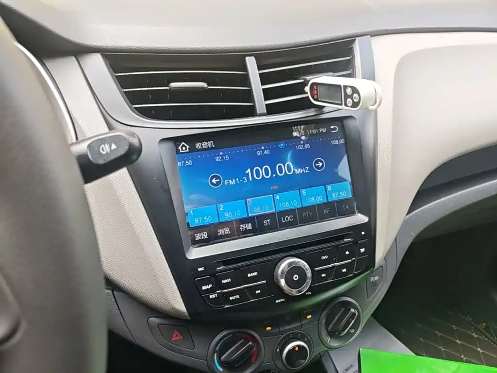 Chevrolet Sail — миниатюра 13