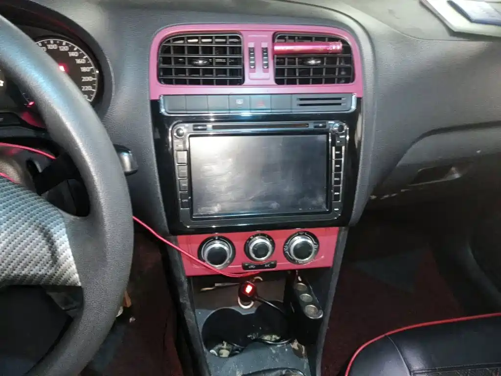 Volkswagen Polo — миниатюра 6