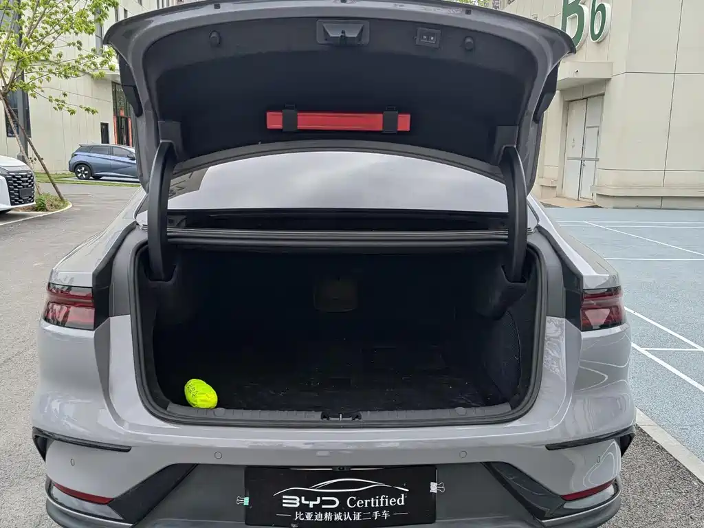 BYD Han 2025 DM-i 125KM Smart Drive