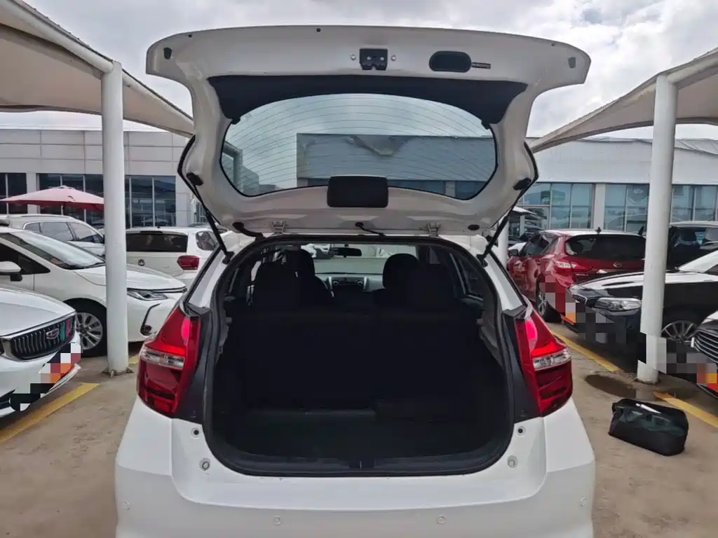Toyota Vios FS — миниатюра 19