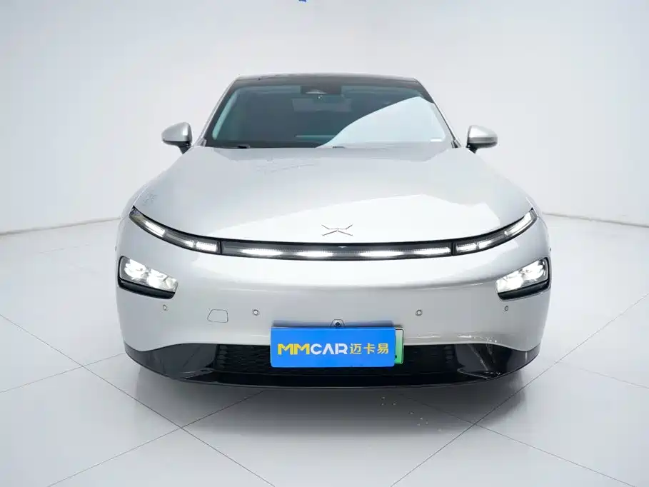 XPeng P7 — миниатюра 15