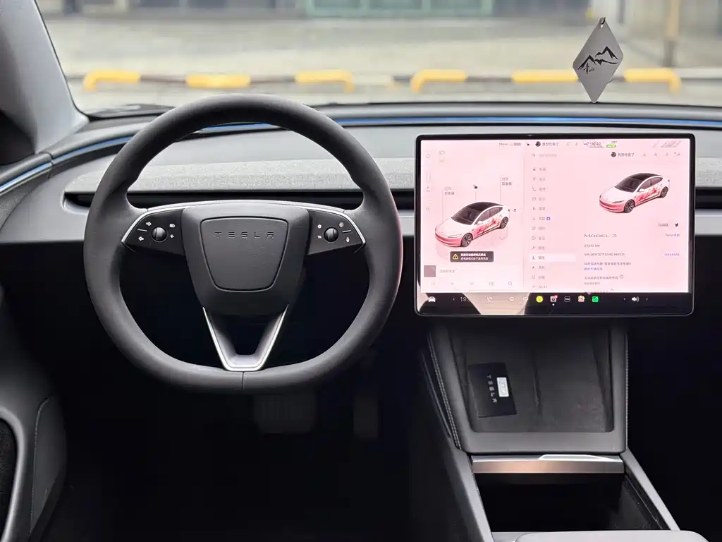 Tesla Model 3 — миниатюра 9