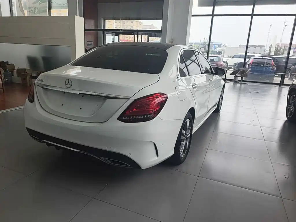 Mercedes-Benz C-Class — миниатюра 5