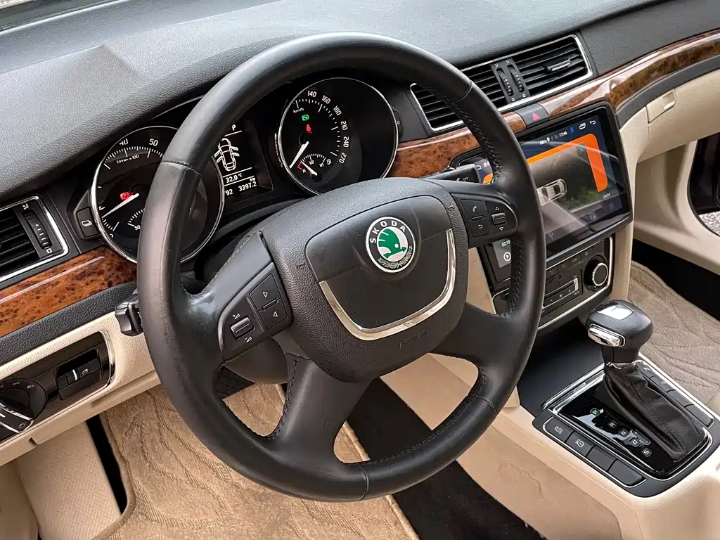 Skoda Superb — миниатюра 14