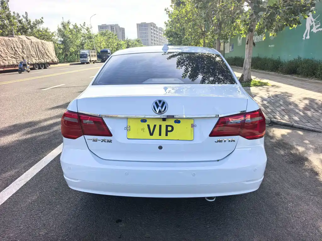 Volkswagen Jetta — миниатюра 16