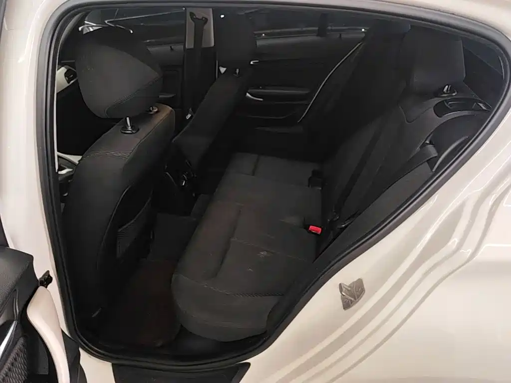 BMW 1 Series (Import) — миниатюра 17