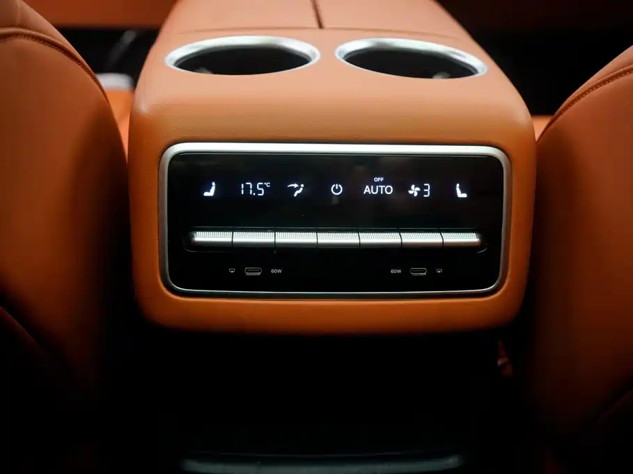 Li Auto Li L8 — миниатюра 19