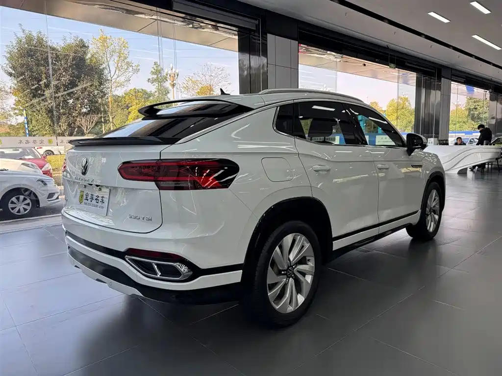 Volkswagen Tayron X 330TSI 2WD Premium Connected Edition, фото 6
