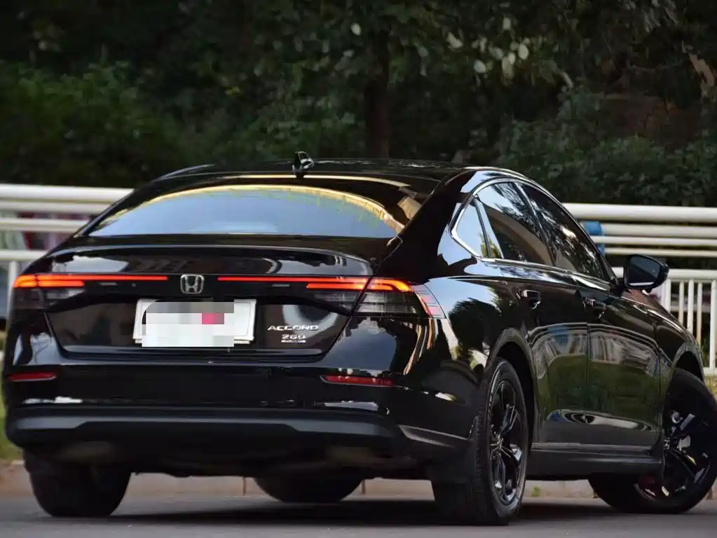 Honda Accord — миниатюра 7