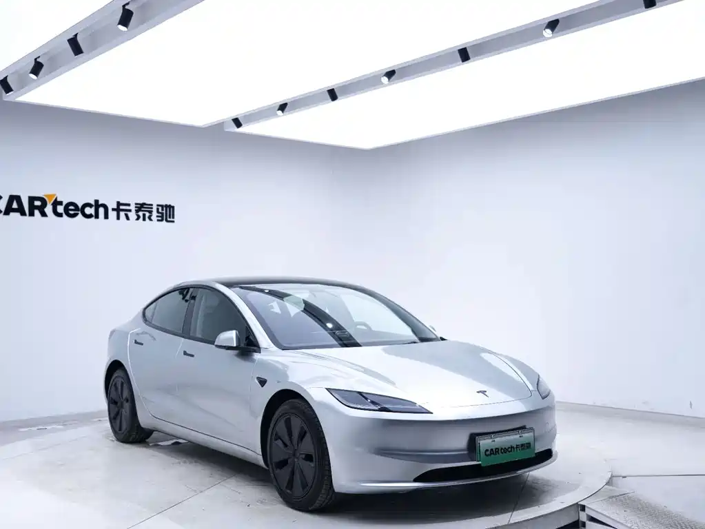 Tesla Model 3 — миниатюра 6