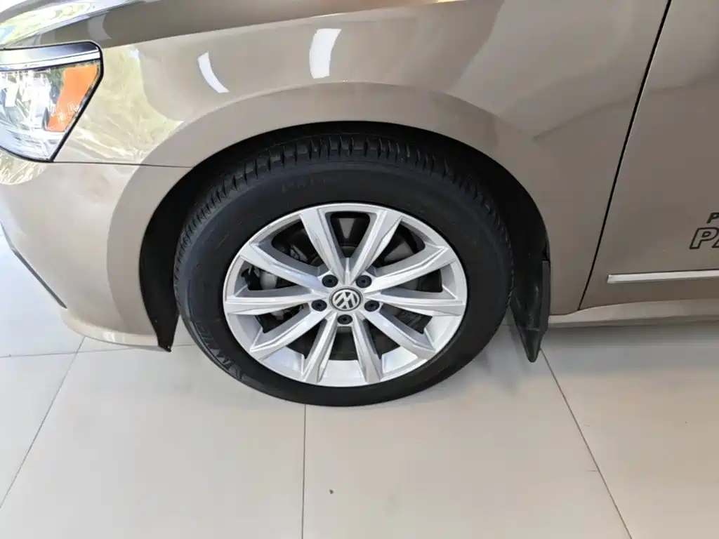 Volkswagen Passat — миниатюра 23