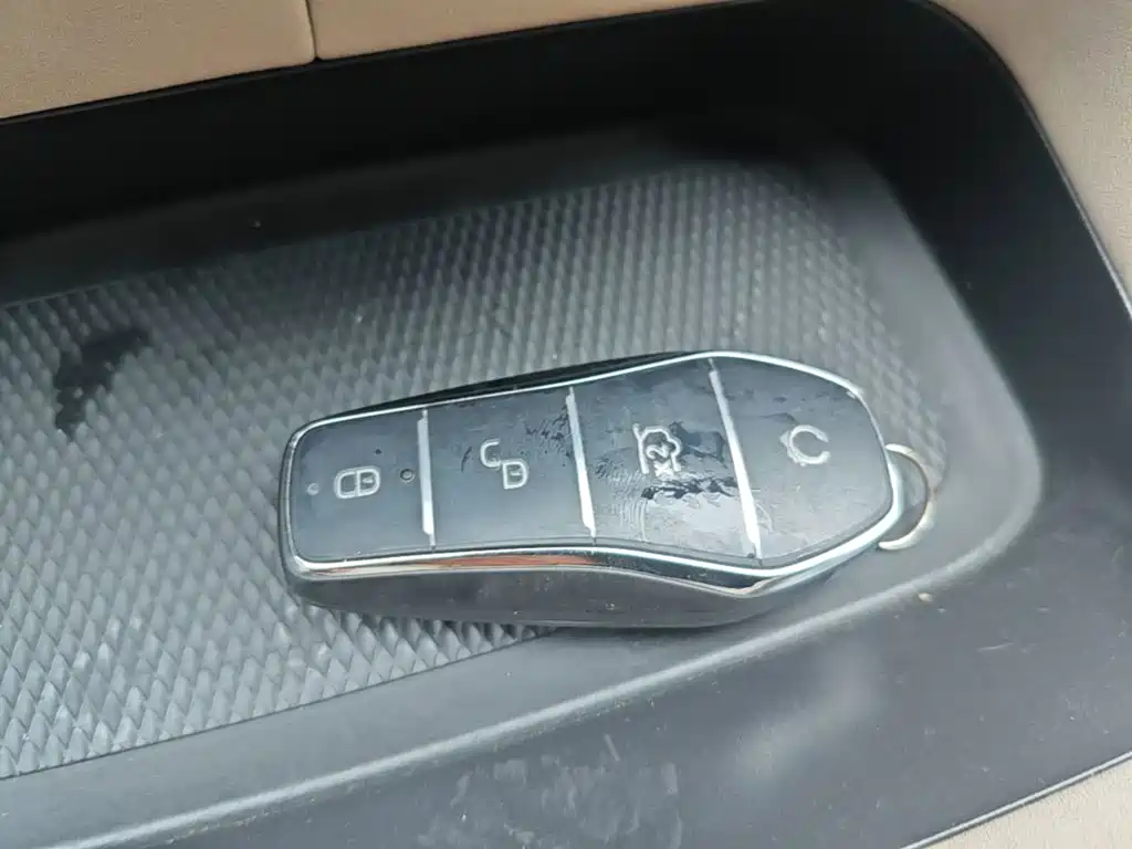 BYD Dolphin — миниатюра 9