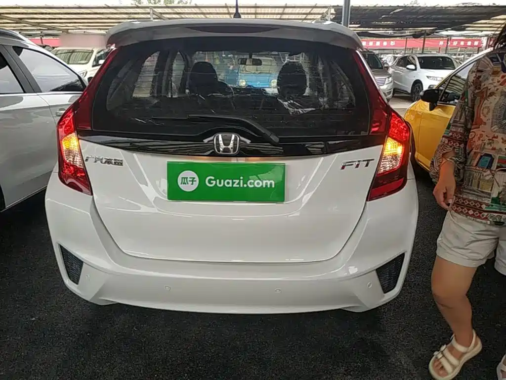 Honda Fit — миниатюра 6
