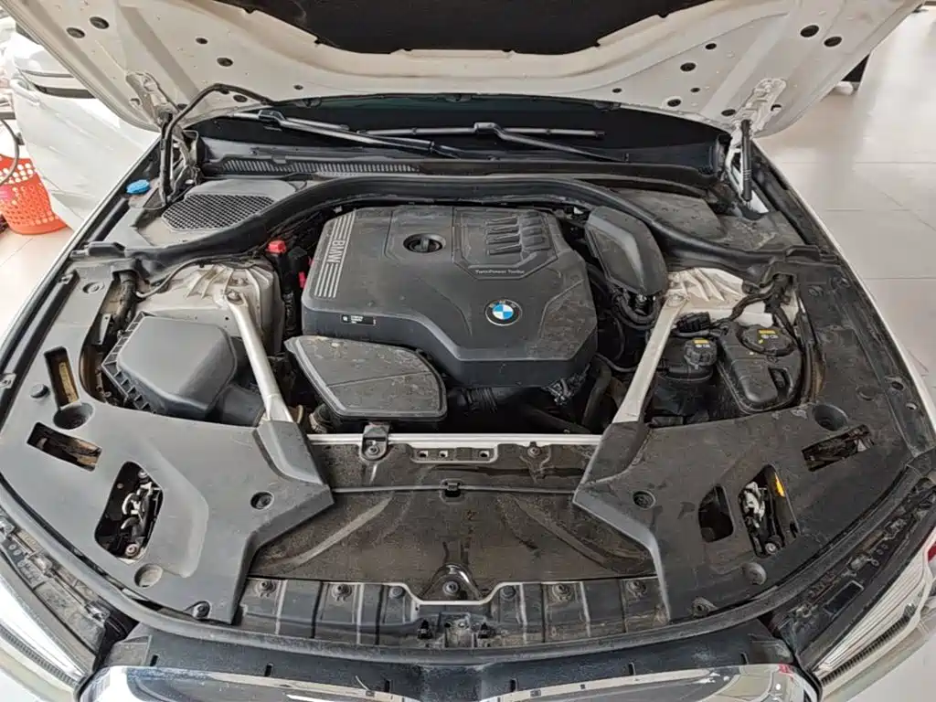 BMW 5 Series — миниатюра 20