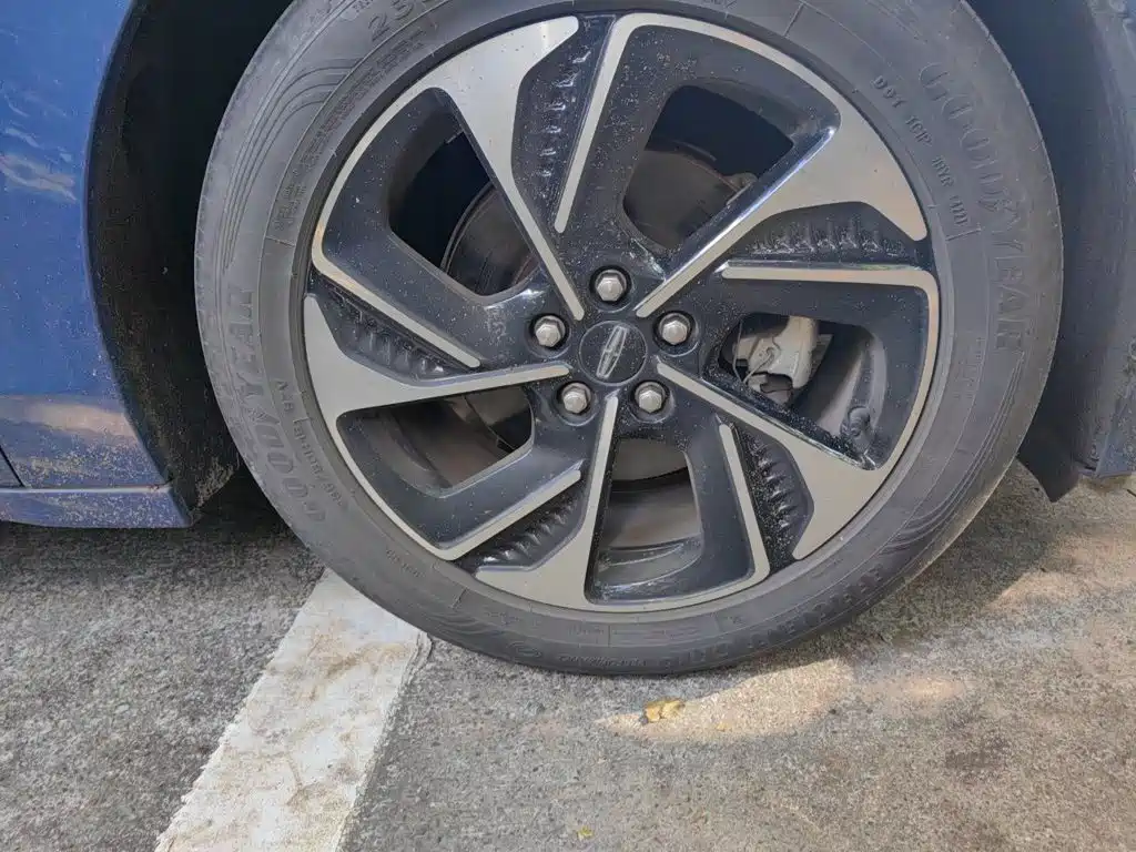 Lincoln Z — миниатюра 8