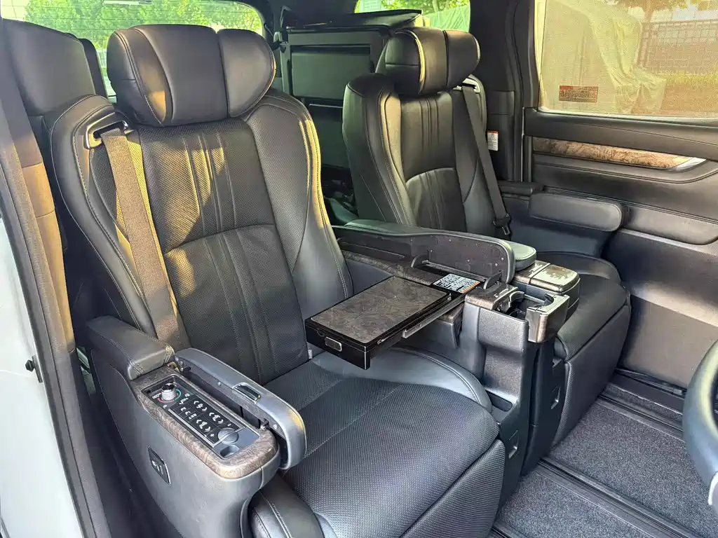 Toyota Vellfire 2021 2.5L HV Luxury