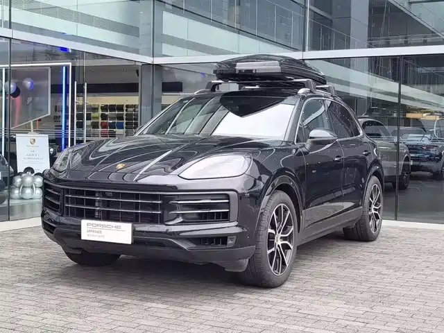 PORSCHE CAYENNE 2025